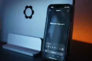 ChatGPT und Gemini: Was sich bei Gratiszugang und Werbung ändert
